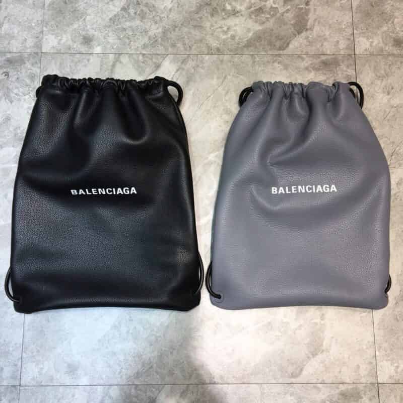 Balenciaga巴黎世家进口小牛皮双肩背包818