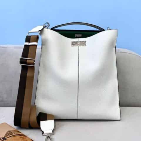 FENDI芬迪柔软荔枝纹牛皮手提包652