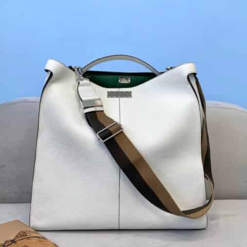 FENDI芬迪柔软荔枝纹牛皮peekaboo手提包653