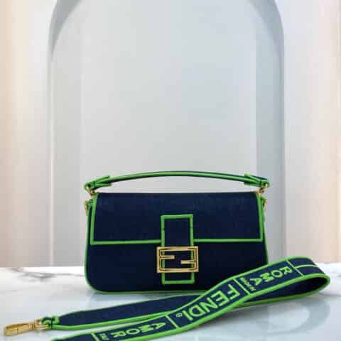 FENDI芬迪Baguette水洗牛仔布法棍包771