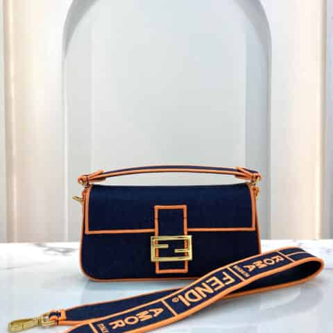 FENDI芬迪Baguette水洗牛仔布法棍包771