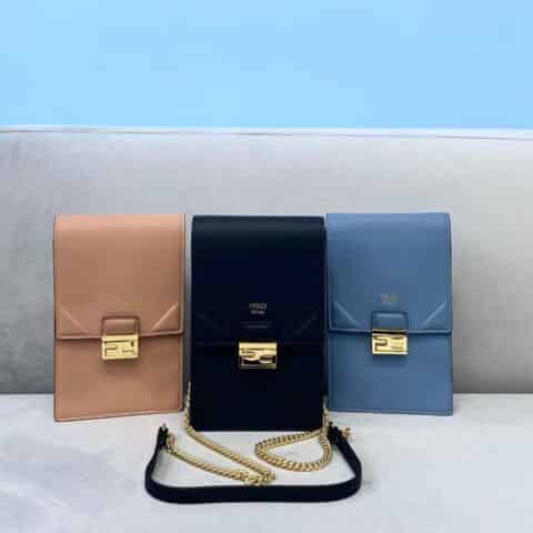 FENDI芬迪烫金logo斜挎小包323