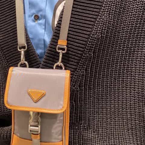 Prada 尼龙和Saffiano皮革手机包 2ZH109_2BBD_F0RM1