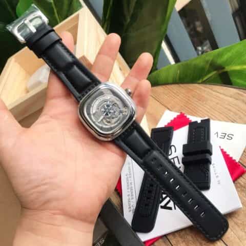 七个星期五sevenFRIDAY手表型号：S1/01机芯：原装西铁城miyota82s5机芯腕表