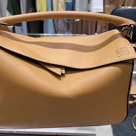 LOEWE罗意威 最新款卡其色Puzzle bag几何包 0533中号30CM