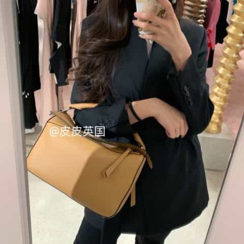LOEWE罗意威 最新款卡其色Puzzle bag几何包 0533中号30CM