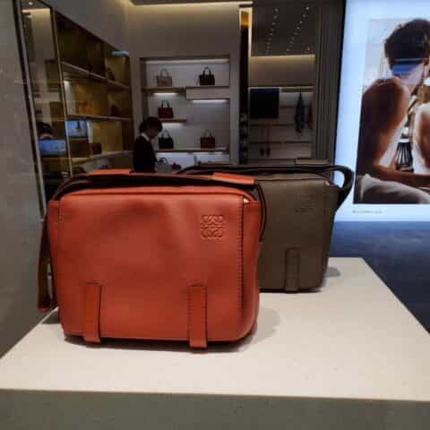 LOEWE罗意威 Military Messenger最新版信使包 0523