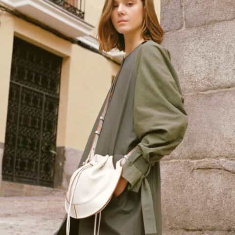 LOEWE罗意威 Horseshoe飞碟包 0526白色