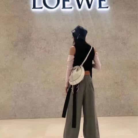 LOEWE罗意威 Horseshoe飞碟包 0526白色