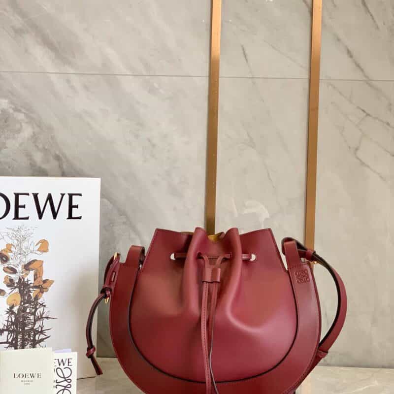 LOEWE罗意威 Horseshoe飞碟包 0526酒红色