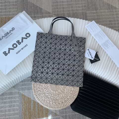 三宅一生独家定制原版面料原版凹凸LOGO+原版五金手提袋0088