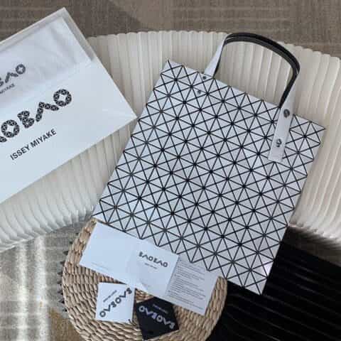 三宅一生独家定制原版面料原版凹凸LOGO+原版五金手提袋0088