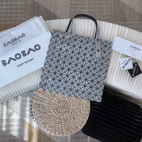 三宅一生独家定制原版面料原版凹凸LOGO+原版五金手提袋0088