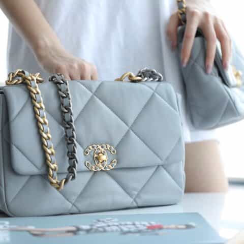 Chanel香奈儿 19 Flap Bag AS1161中号30CM灰色