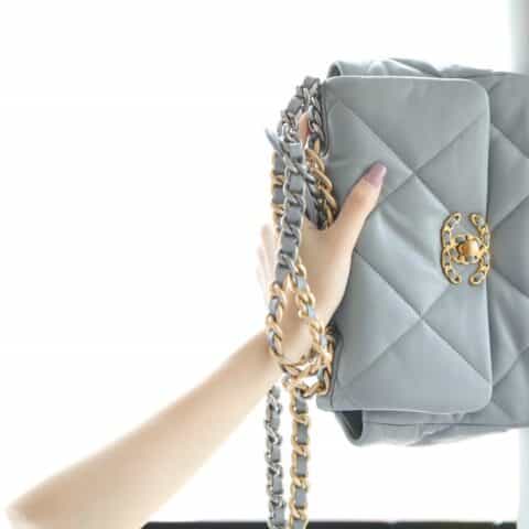 Chanel香奈儿 19 Flap Bag AS1160小号26C灰色