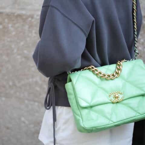 Chanel香奈儿 19 Flap Bag AS1161中号30CM牛油果绿