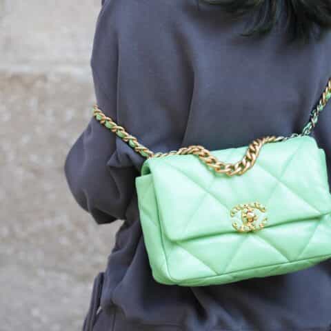 Chanel香奈儿 19 Flap Bag AS1160小号26C牛油果绿