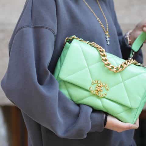 Chanel香奈儿 19 Flap Bag AS1160小号26C牛油果绿