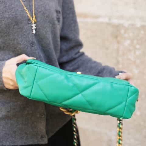 Chanel香奈儿 19 Flap Bag AS1161中号30CM绿色