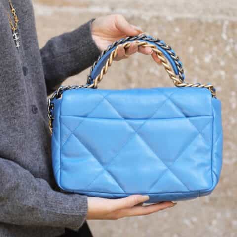 Chanel香奈儿 19 Flap Bag AS1160小号26C北风蓝