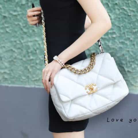Chanel香奈儿 19 Flap Bag AS1161中号30CM白色