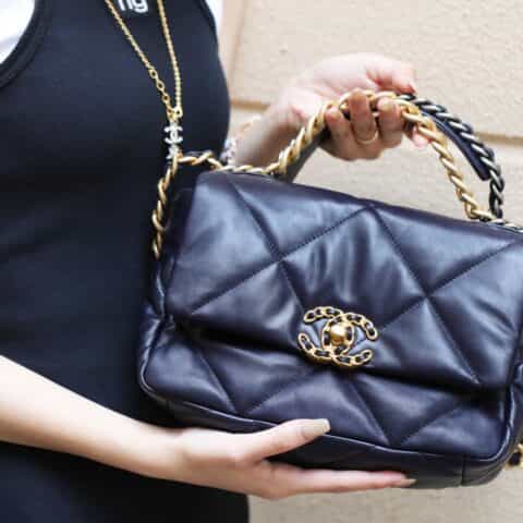 Chanel香奈儿 19 Flap Bag AS1160小号26C深蓝色