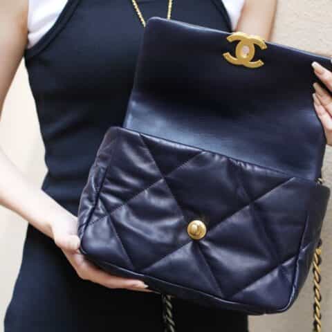 Chanel香奈儿 19 Flap Bag AS1160小号26C深蓝色