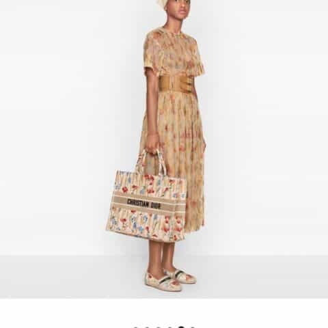Dior Hibiscus刺绣帆布Book Tote M1286ZRTN_M918