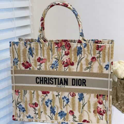 Dior Hibiscus刺绣帆布Book Tote M1286ZRTN_M918