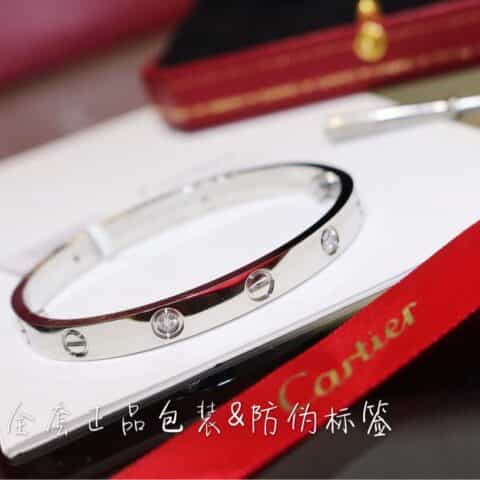 卡地亚经典款Love系列手镯