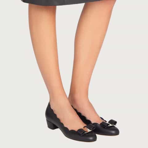 顶级版本SF salvatore Ferragamo  菲拉格慕2021新款vara系列扇形波浪边浅口单鞋这款浅口鞋