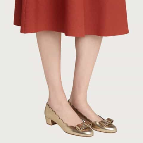 顶级版本SF salvatore Ferragamo  菲拉格慕2021新款vara系列扇形波浪边浅口单鞋这款浅口鞋