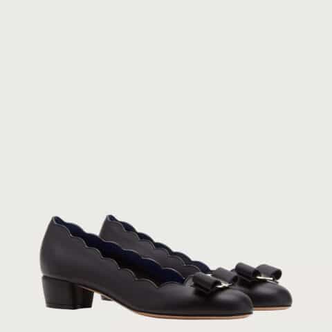 顶级版本SF salvatore Ferragamo  菲拉格慕2021新款vara系列扇形波浪边浅口单鞋这款浅口鞋