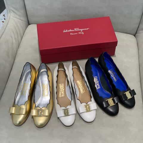 顶级版本SF salvatore Ferragamo  菲拉格慕2021新款vara系列扇形波浪边浅口单鞋这款浅口鞋