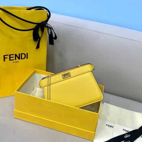 FENDI芬迪小羊皮PEEKABOO I See U 手袋70321