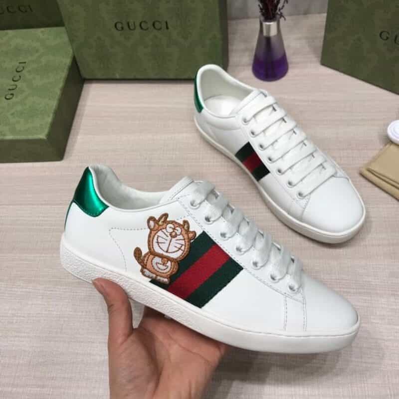 Gucci古驰   原单品质防伪芯片2021最新爆款 机器猫男女同款板鞋