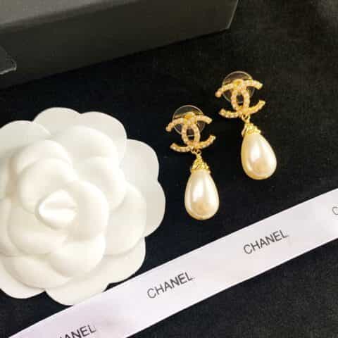 新款 CHANEL香奈儿双c珍珠耳钉耳环