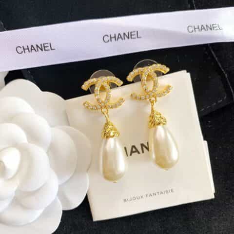 新款 CHANEL香奈儿双c珍珠耳钉耳环