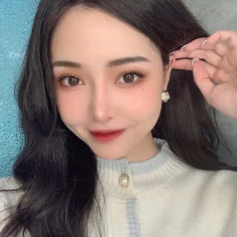 新款 CHANEL香奈儿双c黑皮绳耳钉耳环