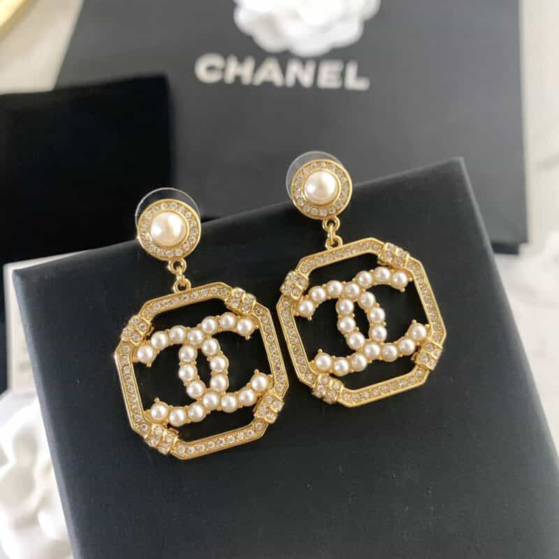 新款CHANEL香奈儿双c珍珠耳钉耳环