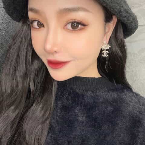 新款CHANEL香奈儿双c珍珠皇冠耳钉耳环