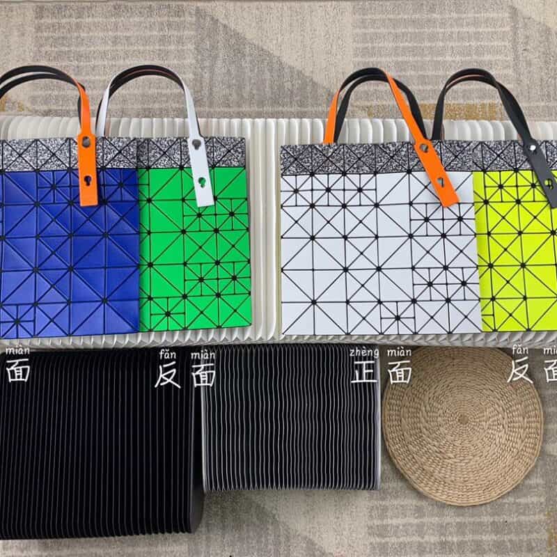 Issey Miyake三宅一生正反撞色砖石纹面料手提袋