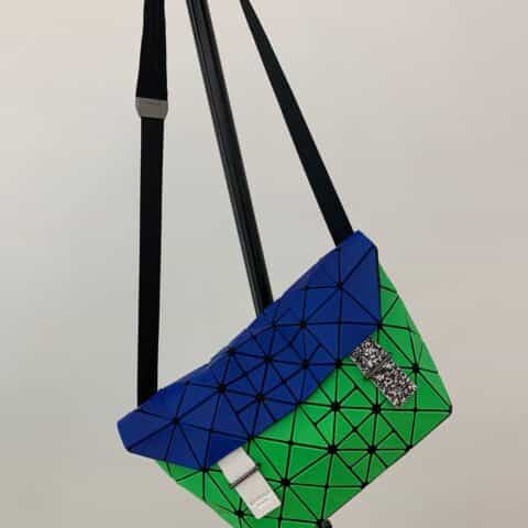 Issey Miyake三宅一生专柜限定双面情人系列邮差包AG647