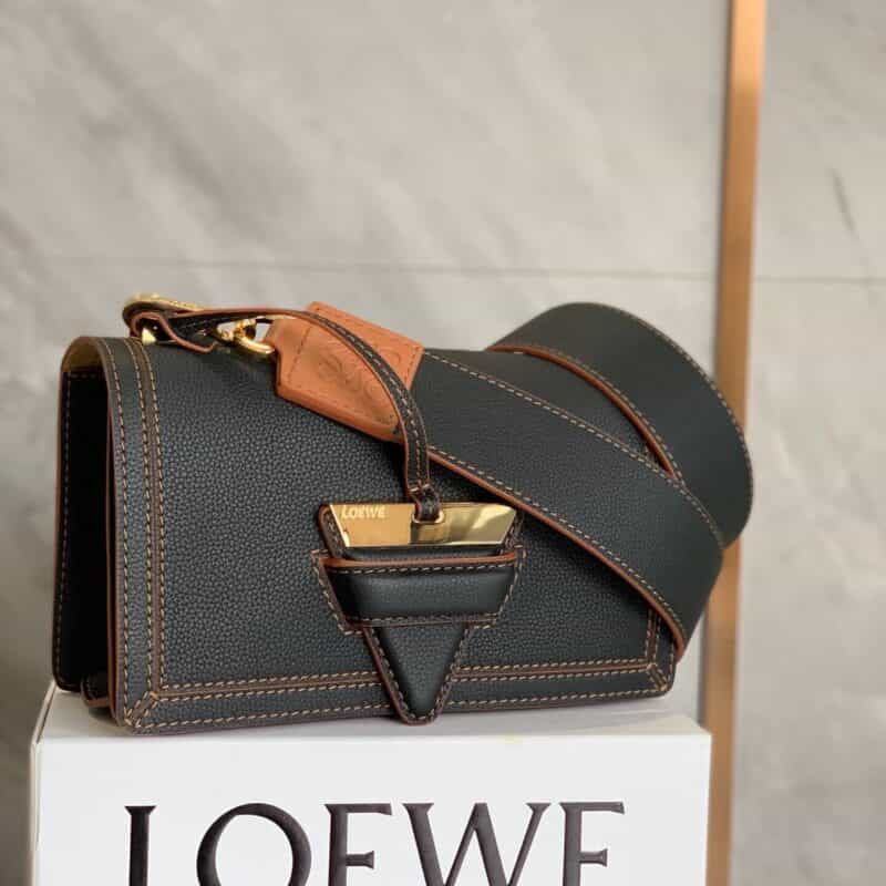 LOEWE罗意威 Barcelona bag 三角包 0527黑色24CM