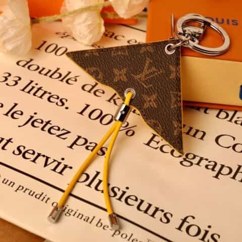 Louis Vuitton LV Mini Icon Kite 包饰与钥匙扣 MP2625