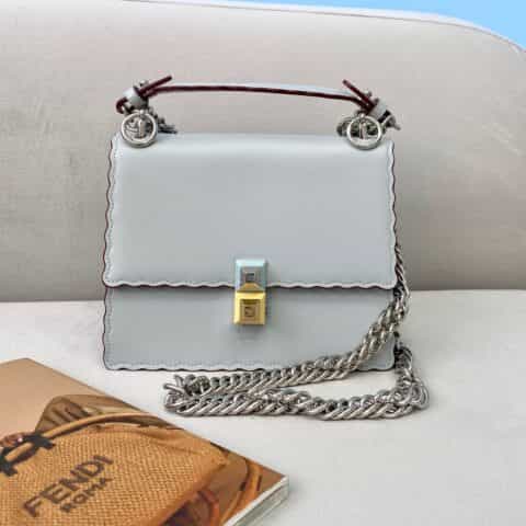 FENDI芬迪KANI牛皮迷你款手袋381