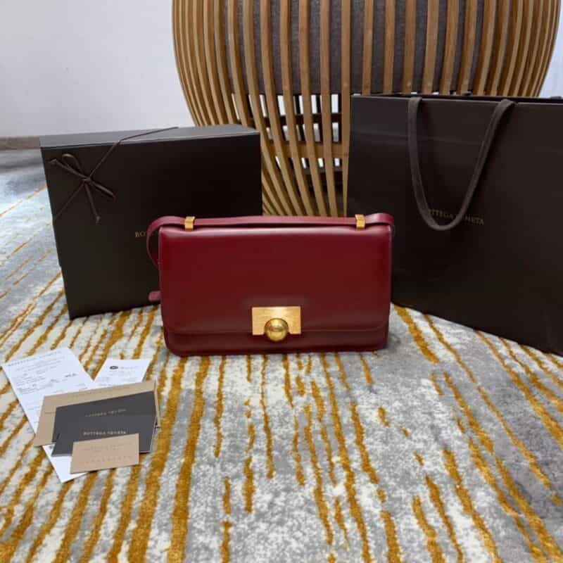 Bottega Veneta葆蝶家 Classic 28CM单肩斜挎包 578009布纹波尔多酒红