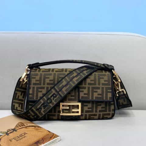 FENDI芬迪经典双F布料Baguette手袋772S