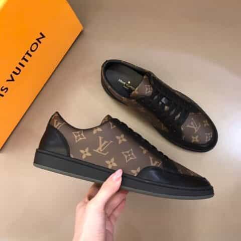 LV/路易威登   路易家经典老花印花帆布与纯黑奢品男士低帮休闲运动鞋