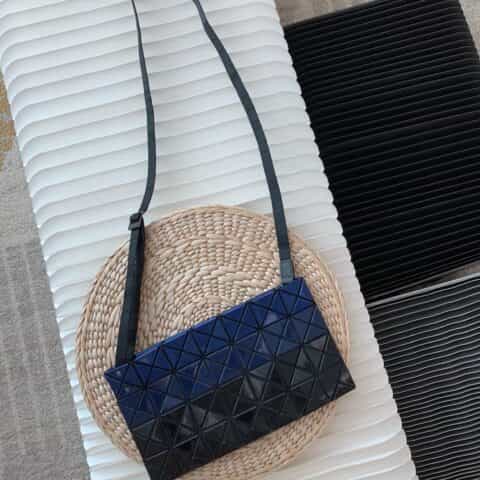 三宅一生Issey Miyake BaoBao新款小斜挎包BB83-AG421